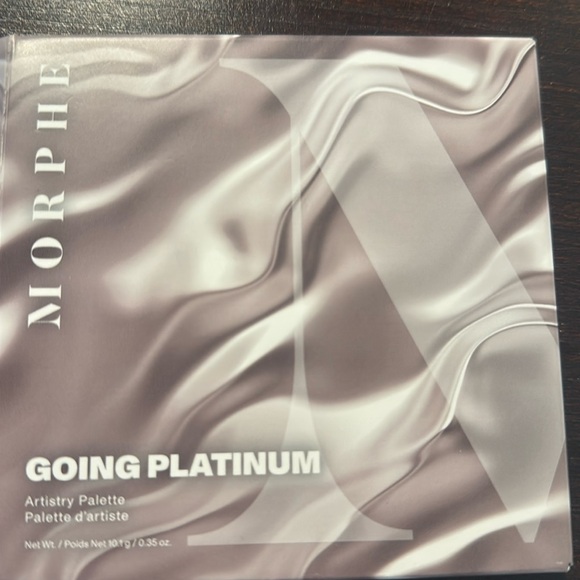 Rich & Foiled Going Platinum Eyeshadow Palette - Picture 1 of 5